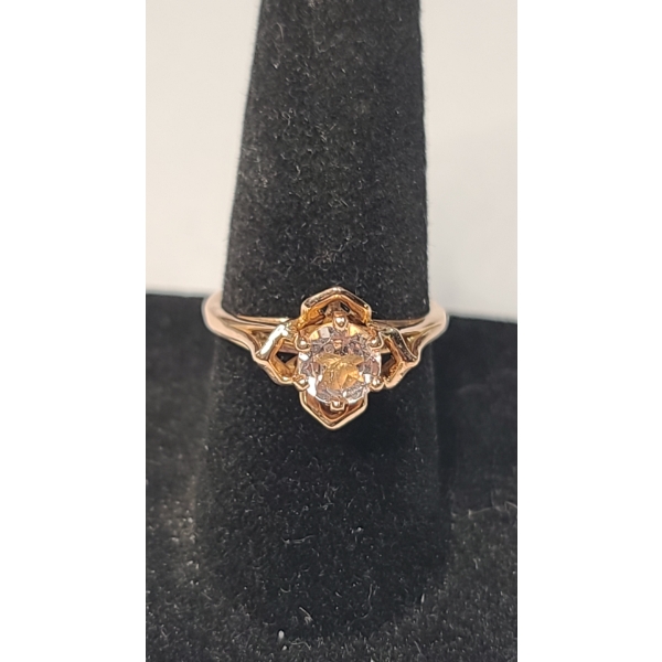 Lovely Women's 10K Rose Gold Floral Morganite Engagment Ring - Size 6 - Weight: 3.6g