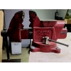 Image 2 : Hydraulic Table with Vise Mounted and More - Hydraulic needs to be replaced - 25.5x19