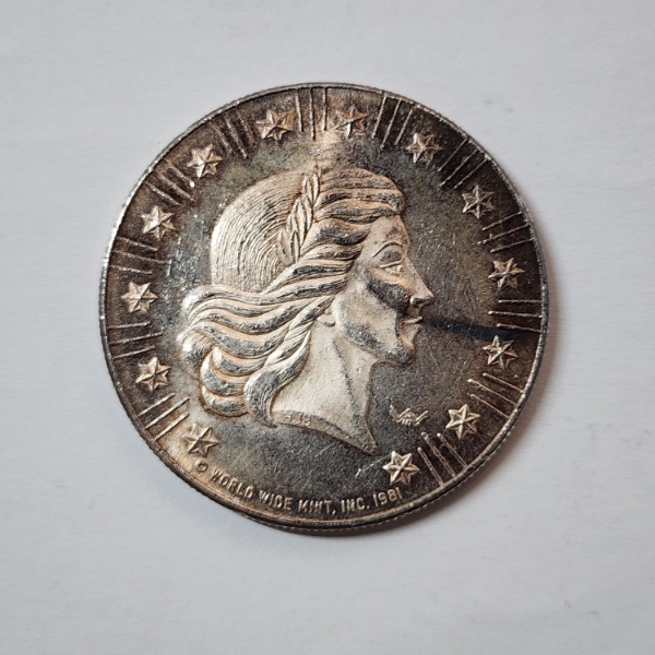 World Wide Mint American Eagle 1 oz .999 Fine Silver Round