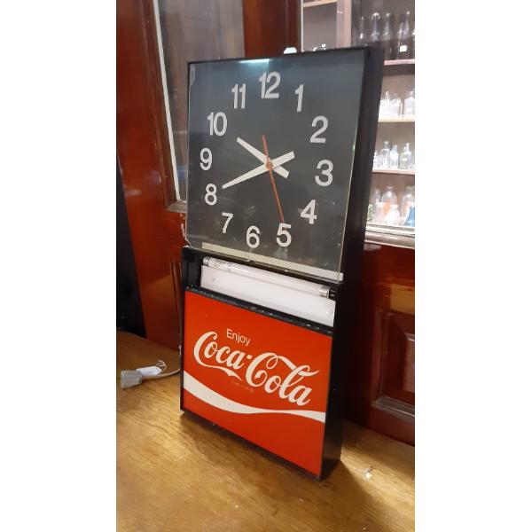 Coca Cola - COKE - Coca Cola Vintage Electric Clock - Nice One - Includes Coke Wave Decal - See Pics