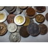 Image 3 : Nice Assortment of World Foreign Coins Including Collectible Replicas