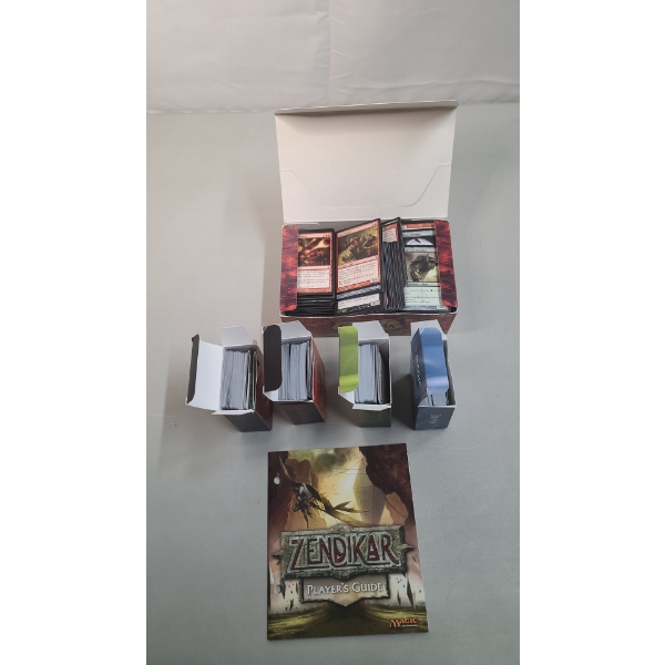 Huge Lot Of Assorted Common Magic The Gathering Cards & Zendikar Players Guide