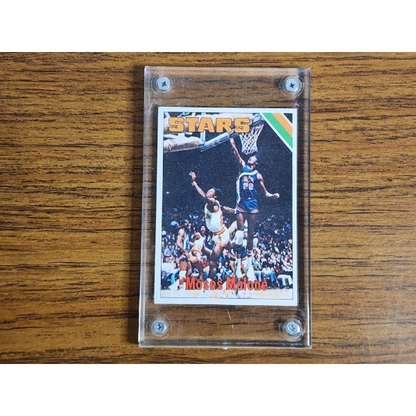 1970-71 / 1975 Topps Moses Malone Stars #254 Card in Holder Excellent Condition! 