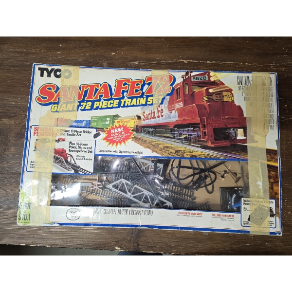 Tyco Santa Fe 72 Train Set
