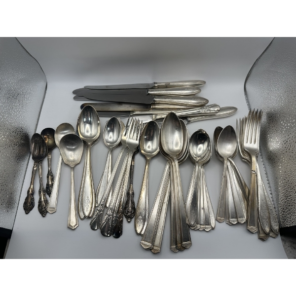 Silver Plate Silverware - Total Weight Approx. 5lb, 9oz - Mostly Rogers