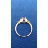 Image 4 : 14K Gold Pink Sapphire Ring With Accent Stones - Size 7.5 - Weight: 2.5g