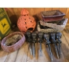 Image 1 : 4 Planters, 6 Garden Balls & More