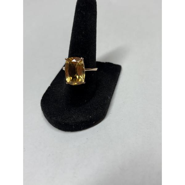 14K Rose Gold Ring with a Citrine Gemstone - 3.8 Grams - Size 7.25 