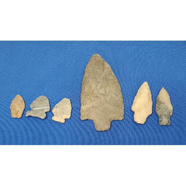 (6) Assorted Sized Arrowheads 