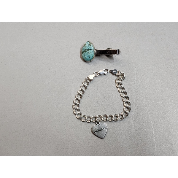 Sterling Silver Turquois Clip and 7in Charm Bracelet TW: 21.1g