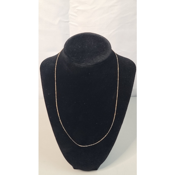 14K Gold 19" Simple Chain Necklace - Weight: 0.6g