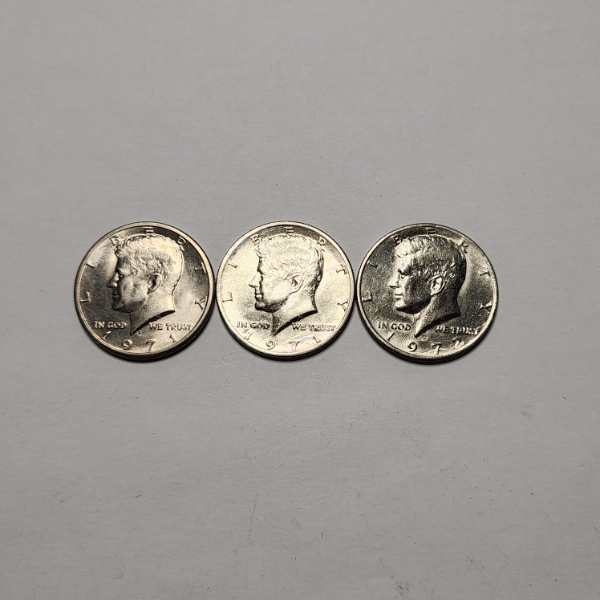 Three United States 1971 Kennedy Half Dollars - FV: $1.50