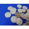 Image 4 : Lot of Assorted Years Silver Quarters FV: $5.00