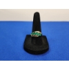 Image 7 : Beautiful 14K Gold Ring with Emerald-Colored Stones - Size 7.5 - 3.3g