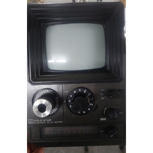 Vintage Goldstar Portable TV/Radio 