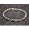 Image 2 : Beautiful Diamond 10K White Gold Bracelet Weighing 8.7 Grams