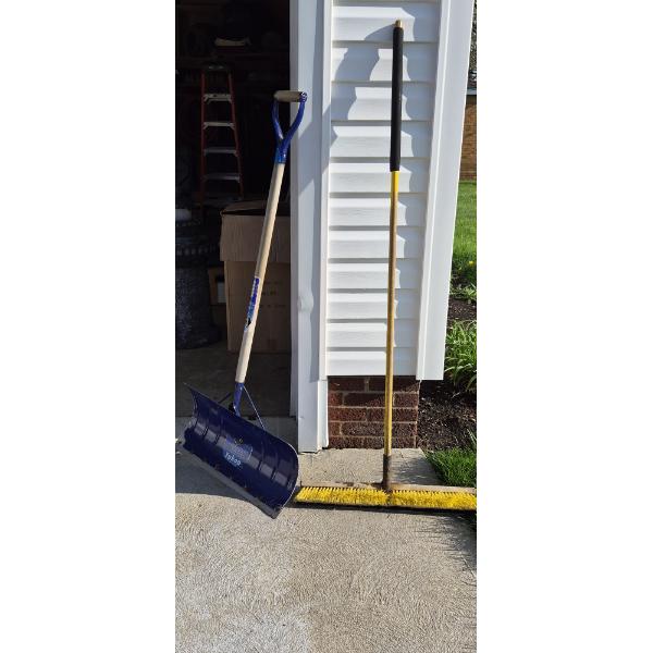 PICKUP IN CANTON - AS SHOWN - SNOW SHOVEL & PUSH BROOM GOOD CONDITION