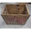 Image 4 : Vintage Cotton Club Wood Crate & Collection Of 45 Records -No Shipping