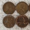 Image 2 : Collection Of Eight Loose Vintage United States Lincoln Wheat 1¢ Penny Coins FV: $.08