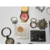 Image 7 : Assorted Collectibles: Keychains, Spoon, Tokens, Money Clip, & More! See Photos!