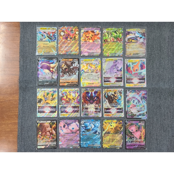20 Assorted Holo Rare English Pokemon Trading Cards Including Lucario, Mew & Blastoise!