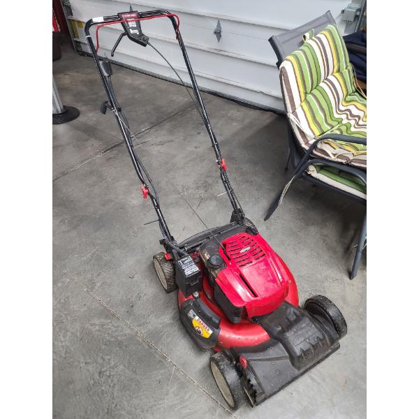 Briggs & Stratton Gas Powered Lawn Mower - Runs