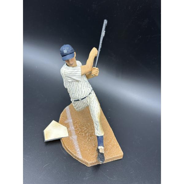 Joe DiMaggio Baseball Figurine - New York Yankees - # 5 - ~6 inches tall (8 inches with bat)