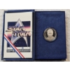 Image 5 : Star Trek 1991 25th Anniversary Commemorative Silver Coin - Captain Kirk - 1 Troy Oz. .9999 Silver