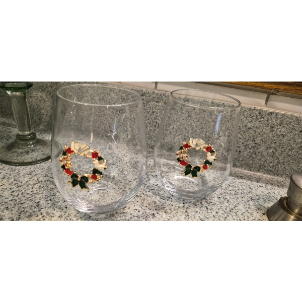 Pair Of Holiday Wreath Embellished Short Goblets