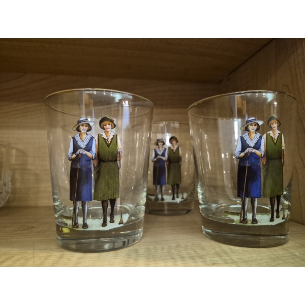 Kitchen Glassware - Set Of 4 European Themed Glasses With 2 Figures