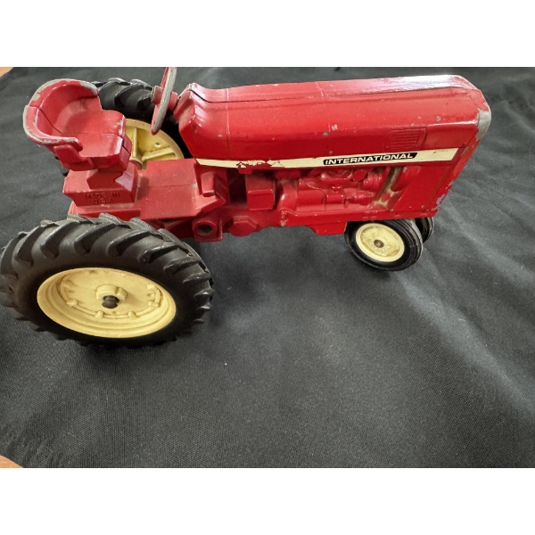   International Red Diecast Tractor Replica 9" x 4" - Great Condition