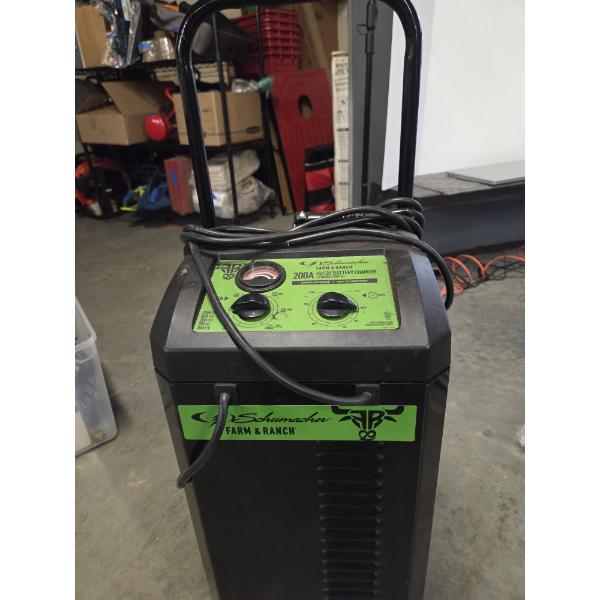 Great Condition- Schumacher Farm & Ranch 200A Battery Charger And Engine Starter