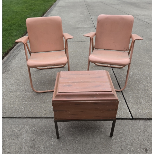 *Pick Up At Mantua Home-No Shipping Available* Great Condition Charming 26''x31'' Coral Colored Stee