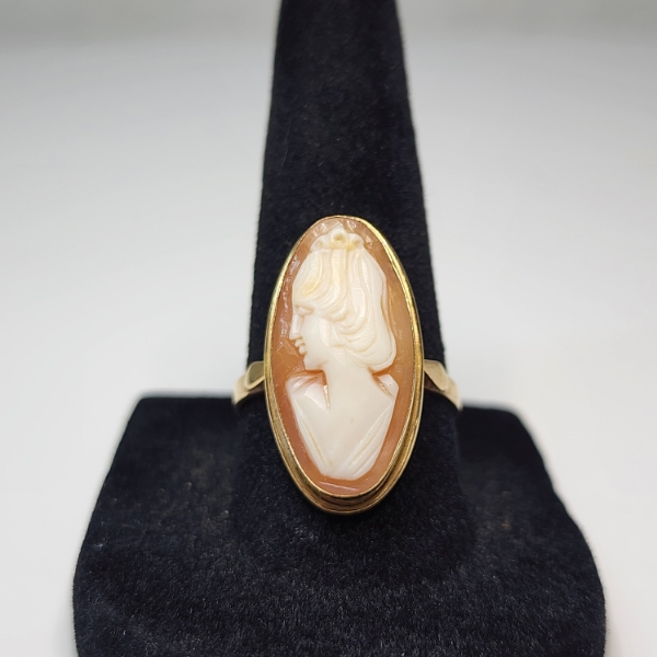 Vintage 14K Yellow Gold Cameo Ring - Size 8 - Total Weight: 3.4g