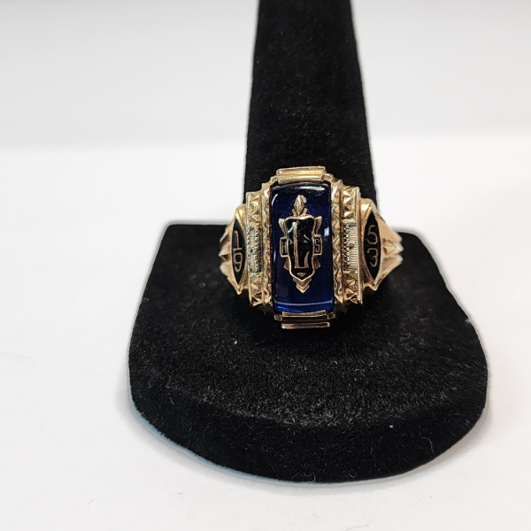 Stunning 10K Yellow Gold Class Ring 1953 - Size 11 - TW: 9.3g