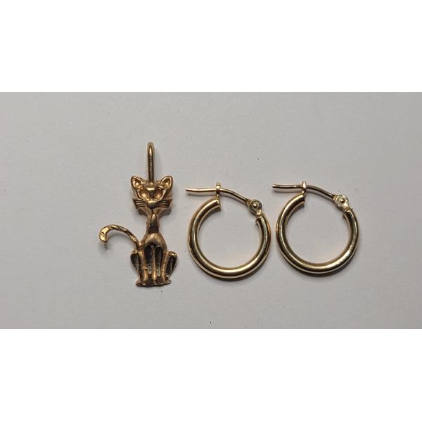 Set Of 14K Yellow Gold Huggie Hoop Earrings & 14K Gold Cat Pendant - Total Weight: 1.7g