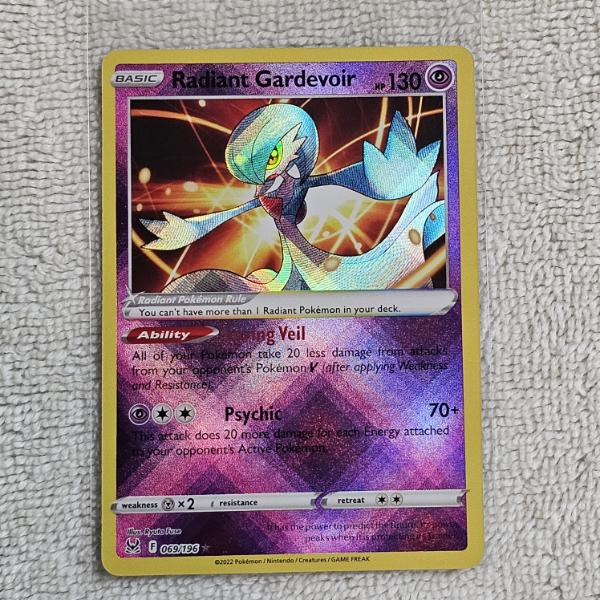 Radiant Gardevoir 069/196 Holo Rare Pokémon Trading Card