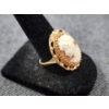 Image 2 : Nice 14K Gold Cameo Ring Weighing 7.7 Grams Size 8