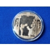 Image 2 : Franklin Mint 1979 "Under the Mistletoe" Bronze Coin/Medal in Capsule