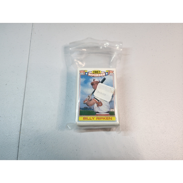 Lot of over 50 "ROOKIES" Topps Baseball Cards: 1990, 1989, 1986