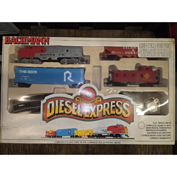 HO Scale Approximately 8'' Bachman Diesel Express Electric Train Set