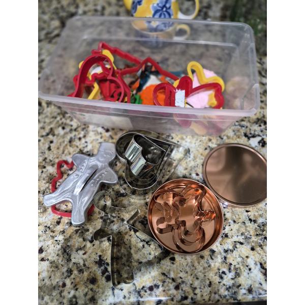 PICKUP IN NORTHFIELD - As Shown Kitchen Items - Cookie Cutters (Everything Pictured) - See Pics