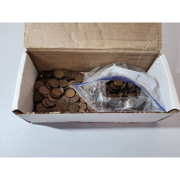 Large Lot of Assorted Wheat Pennies Including Better Dates and Some Unsearched TW: 1838.6g