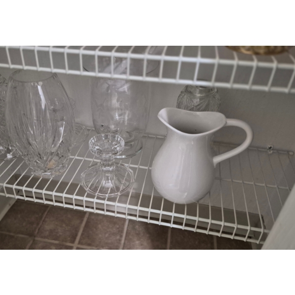 PICKUP IN NORTHFIELD - Contents As Shown - Glass Vases & More All Contents On shelf - See Pics - (Al