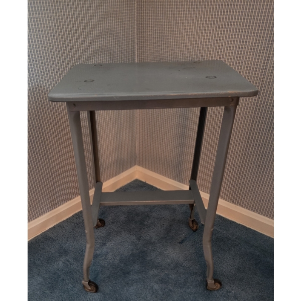 PICKUP IN CANTON - Sturdy Metal & Wood 17.5''x25'' Cart On Wheels 