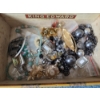 Image 2 : PICKUP IN CANTON - Vintage Cigar Box With Great Costume Jewelry Collection  