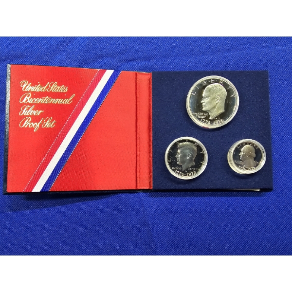 1776-1976 Bicentennial Silver 3 Coin Proof Set in Book