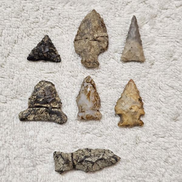 EARLY AMERICAN! Antique Assortment of Native American Stone Artifacts including Arrow/Spear Heads