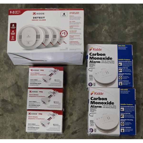 New! 2 CO2 Detectors & 3 Kiddie Adaptors & 4 Kiddie Smoke Detectors