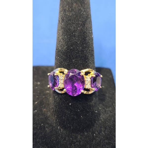 14K Gold Amethyst Three-Stone With Diamonds Accents Ring - Size 7 - Weight: 3.9g